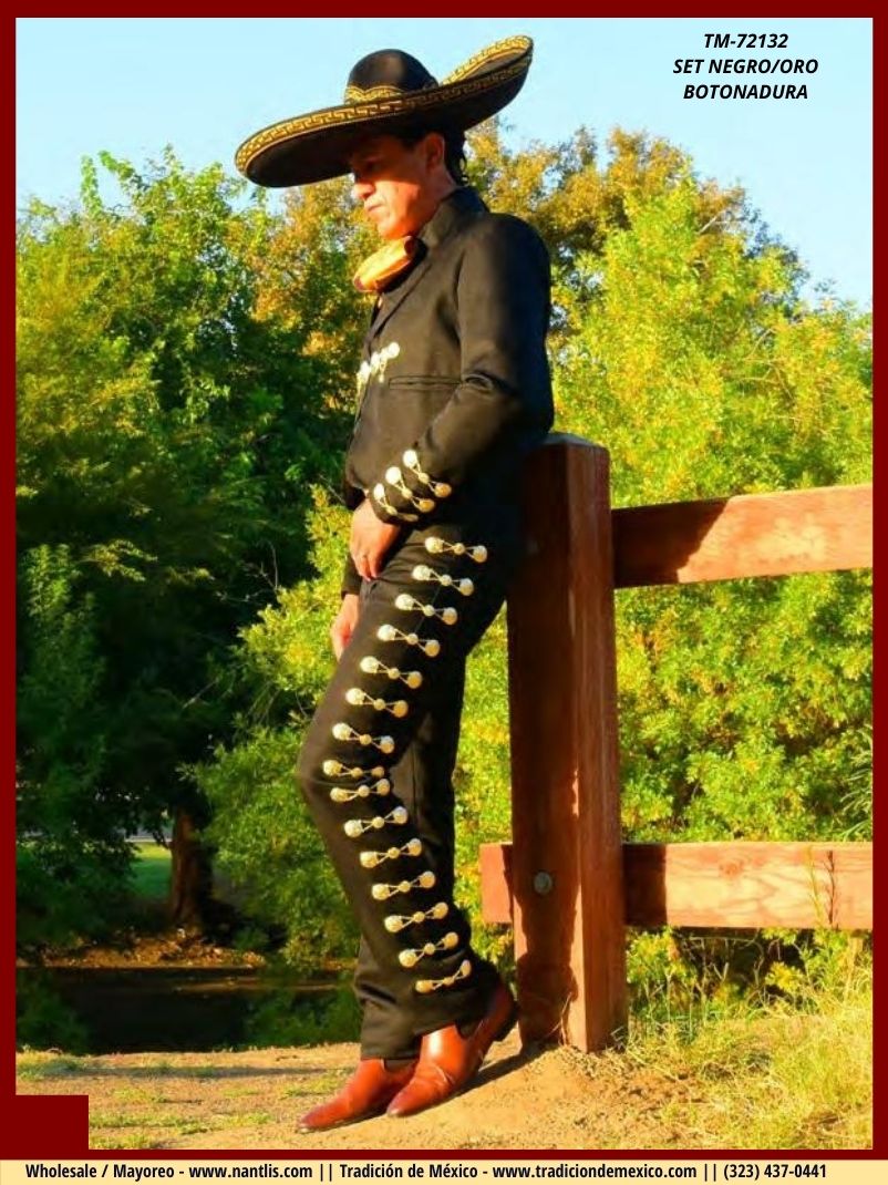 Tradicion de Mexico Vol 31 Trajes de Charro Sombreros y Moños Nantlis page 03